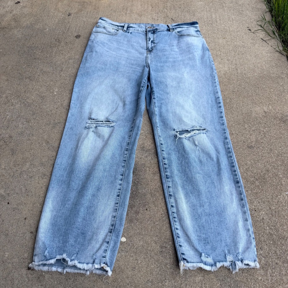 INC International Concepts High Rise Straight Distressed Jeans Light Wash Sz 16